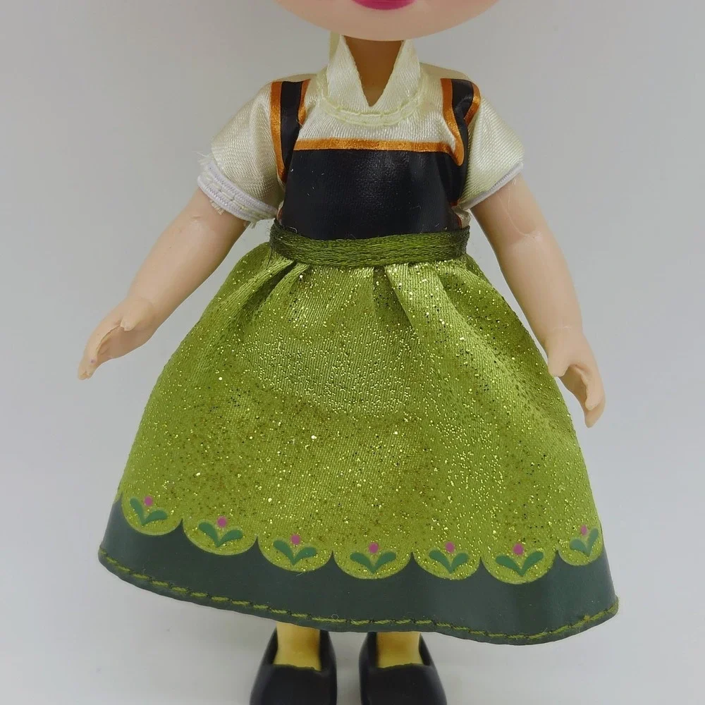 Disney Store Animator's Collection Frozen Small 5'' Anna Mini Doll